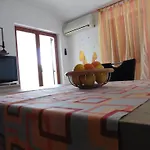 In With Balcony, Air Conditioning, Wifi, Washing Machine 3590-1 Apartman *