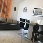 In With Balcony, Air Conditioning, Wifi, Washing Machine 3590-1 Apartamento Punat
