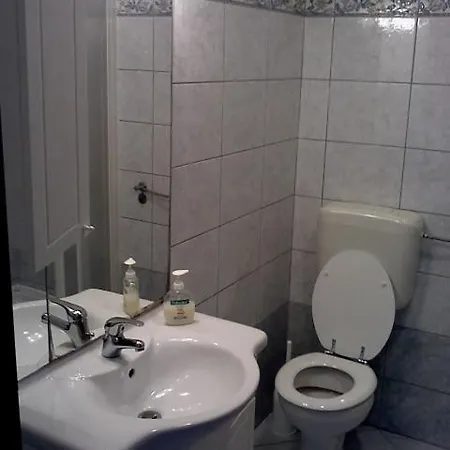 Lägenhet In With Balcony, Air Conditioning, Wifi, Washing Machine 3590-1 *