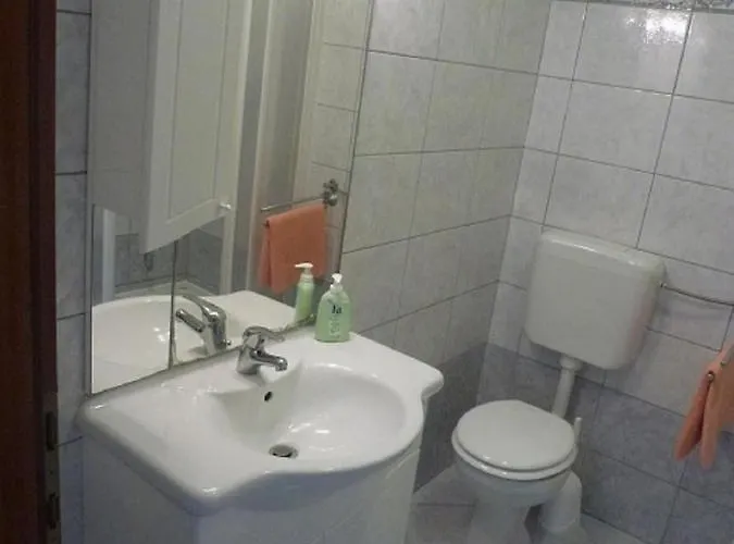 Apartman In With Balcony, Air Conditioning, Wifi, Washing Machine 3590-1 *
