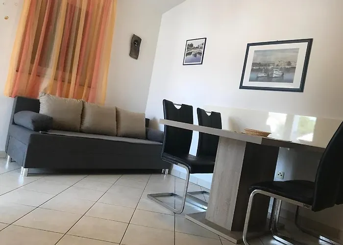 In With Balcony, Air Conditioning, Wifi, Washing Machine 3590-1 Apartman Punat