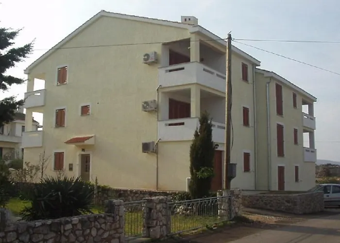 In With Balcony, Air Conditioning, Wifi, Washing Machine 3590-1 Apartman *